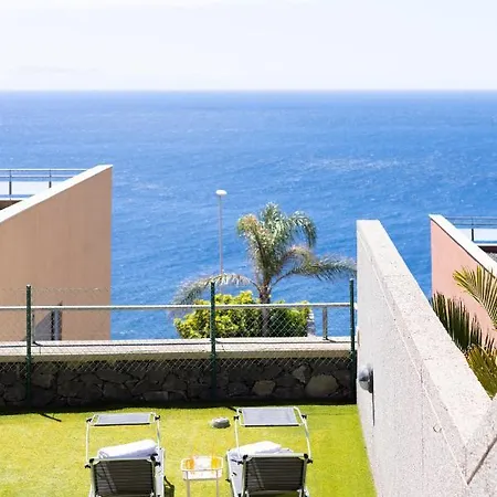 Con Vistas Al Mar En *